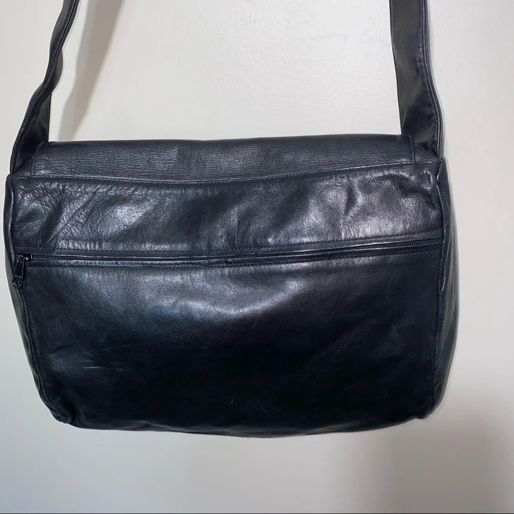 Perlina Black Leather Crossbody Messenger Bag purse